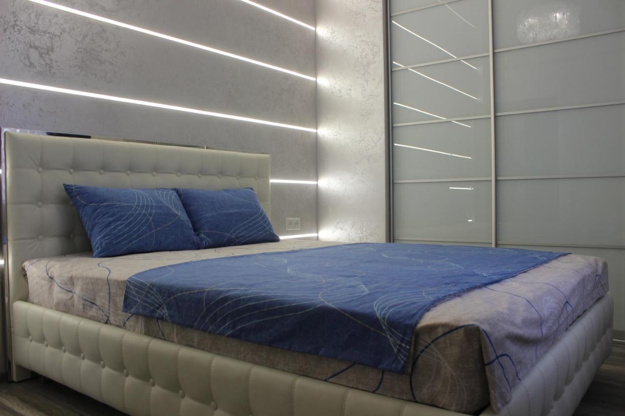 New Luxury Apartment In The Center On Konstitution Square Харьков Экстерьер фото