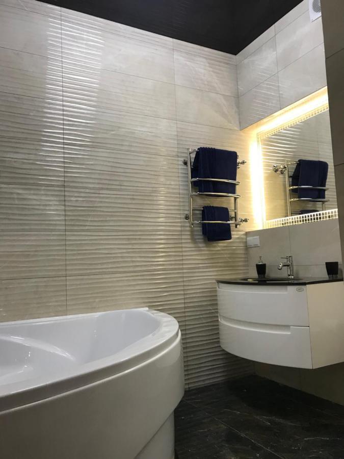 New Luxury Apartment In The Center On Konstitution Square Харьков Экстерьер фото
