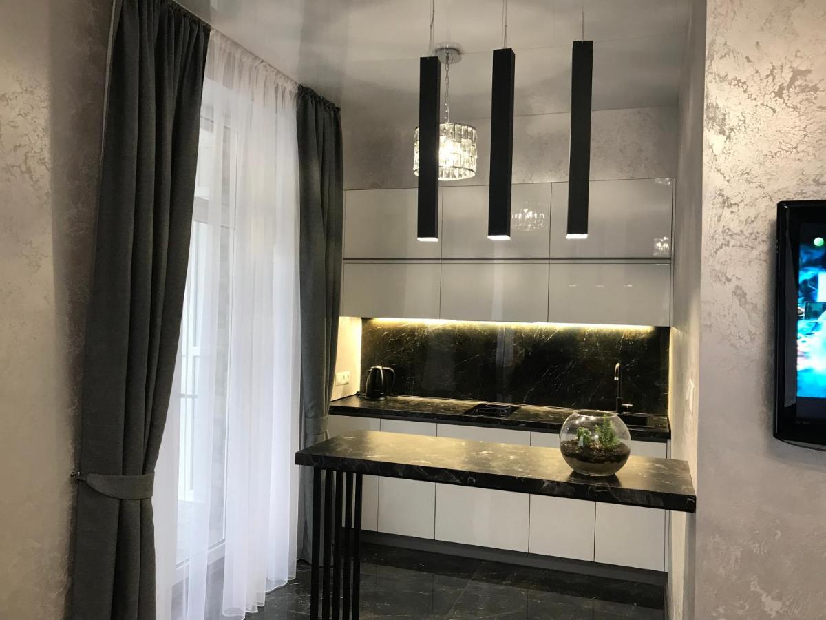 New Luxury Apartment In The Center On Konstitution Square Харьков Экстерьер фото