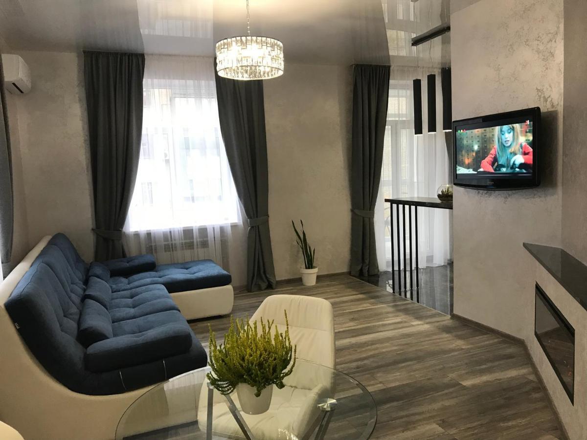 New Luxury Apartment In The Center On Konstitution Square Харьков Экстерьер фото