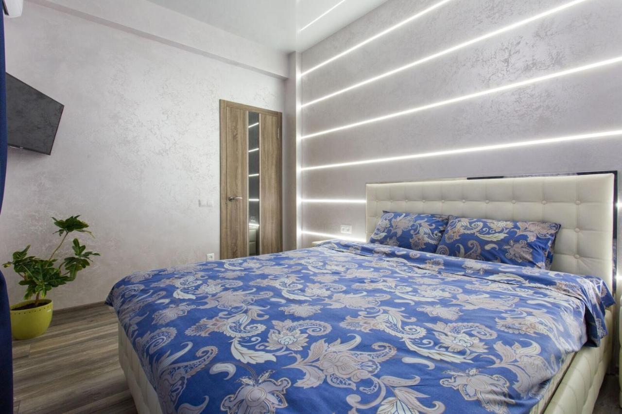 New Luxury Apartment In The Center On Konstitution Square Харьков Экстерьер фото